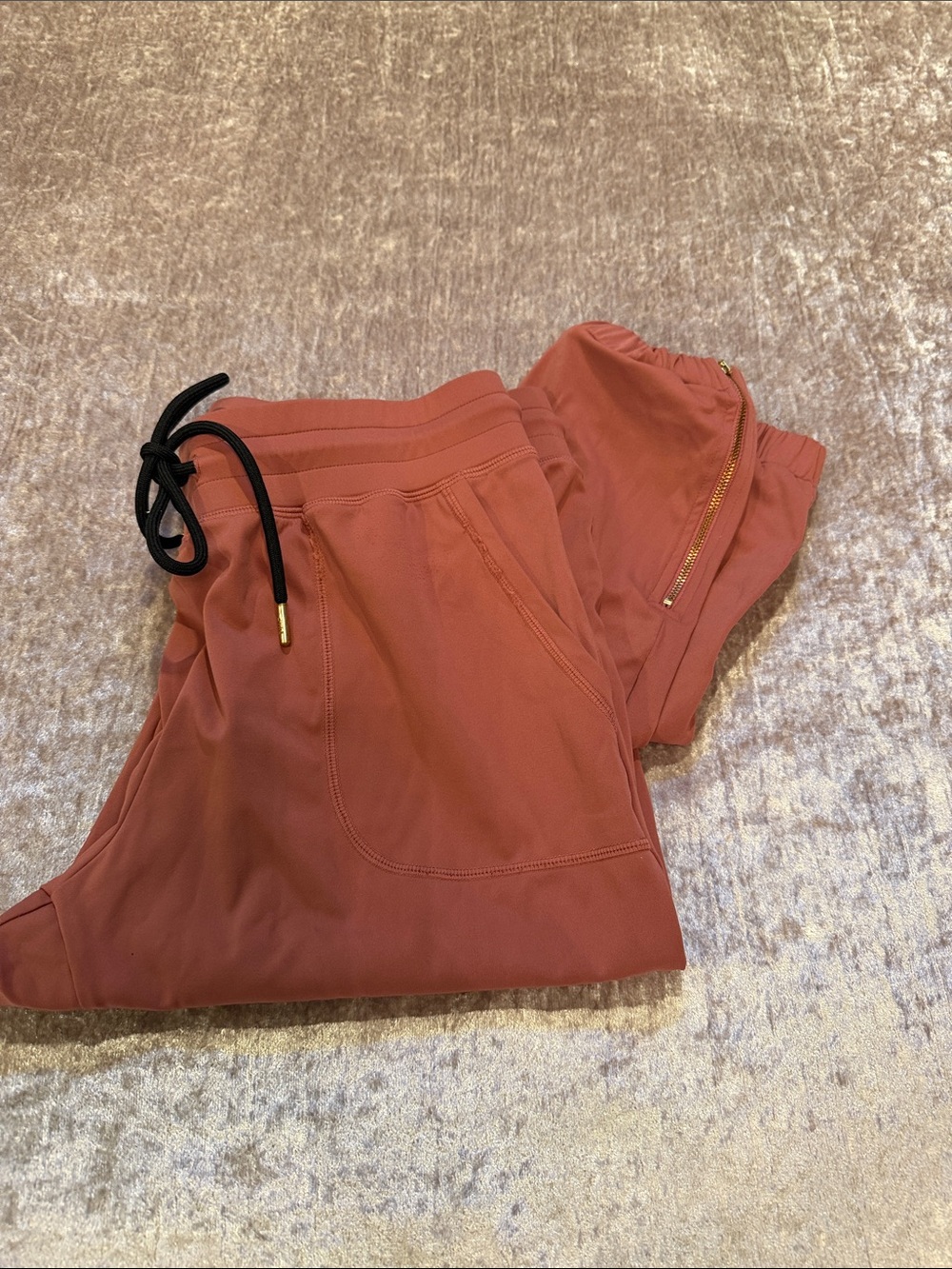 Zyia Active Peak Joggers Mauve with Gold Zipper Medium Excellent Condition